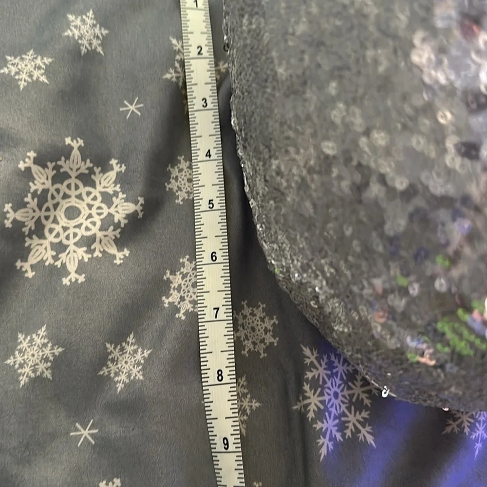 🎄⛄️ Isaac Mizrahi Snowman Plush Sequin Decorative Pillow